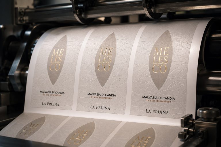 Scopri di più sull'articolo Le tendenze del design delle etichette vino nel 2026